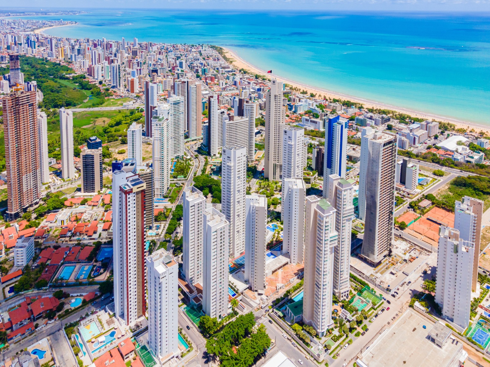João Pessoa celebra explosão de valorização imobiliária em meio a uma revolução arquitetônica que redesenha seu horizonte urbano e redefine o estilo de vida contemporâneo na capital paraibana