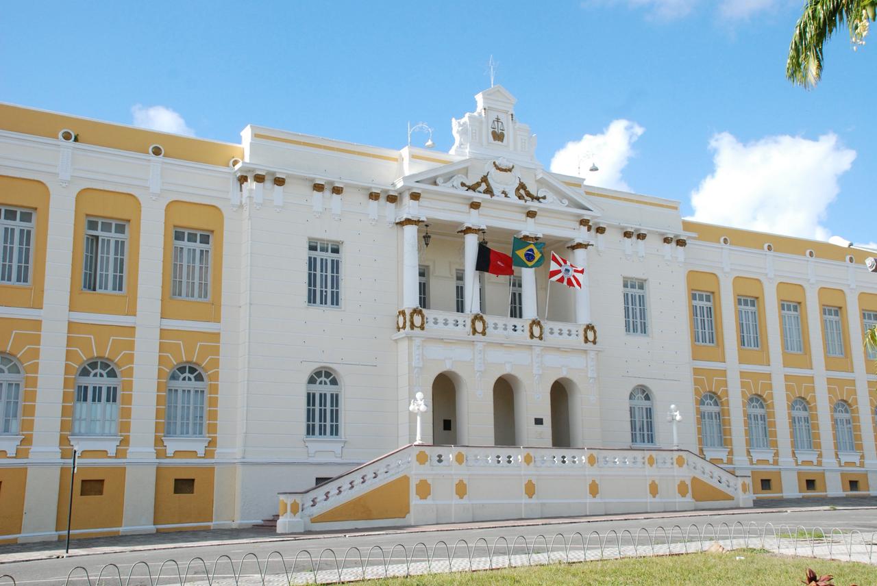Justiça paraibana ratifica determinação implacável e força prefeitura de Campina Grande a sanar deficiências críticas em unidade básica de saúde