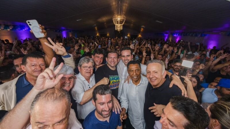 Lucas Ribeiro e sua coalizão política energizam o Vale do Paraíba com promessas de continuidade e expansão de conquistas em evento crucial pré-eleitoral