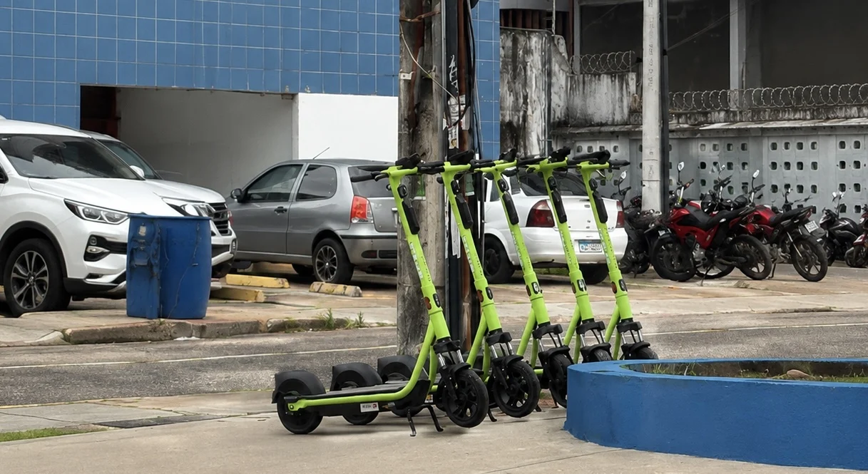 Patinetes Elétricos LET’S GO Invadem João Pessoa Sem Resposta Oficial: Quem Deu o Sinal Verde para a Operação?