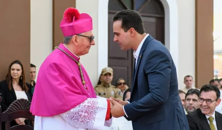 Lucas Ribeiro Prestigia Posse de Dom Edilson Soares Nobre como Novo Bispo da Diocese de Guarabira em Cerimônia Emocionante
