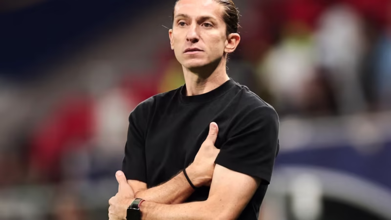 Filipe Luís, Ex-Flamengo, Assina com Clube Francês em Reviravolta da Carreira Pós-Mengão: Detalhes do Novo Contrato