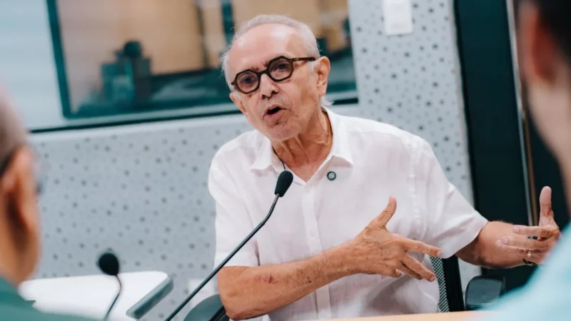Cícero Lucena se solidariza com professores aprovados em concurso e promete nomeação de todos na Paraíba