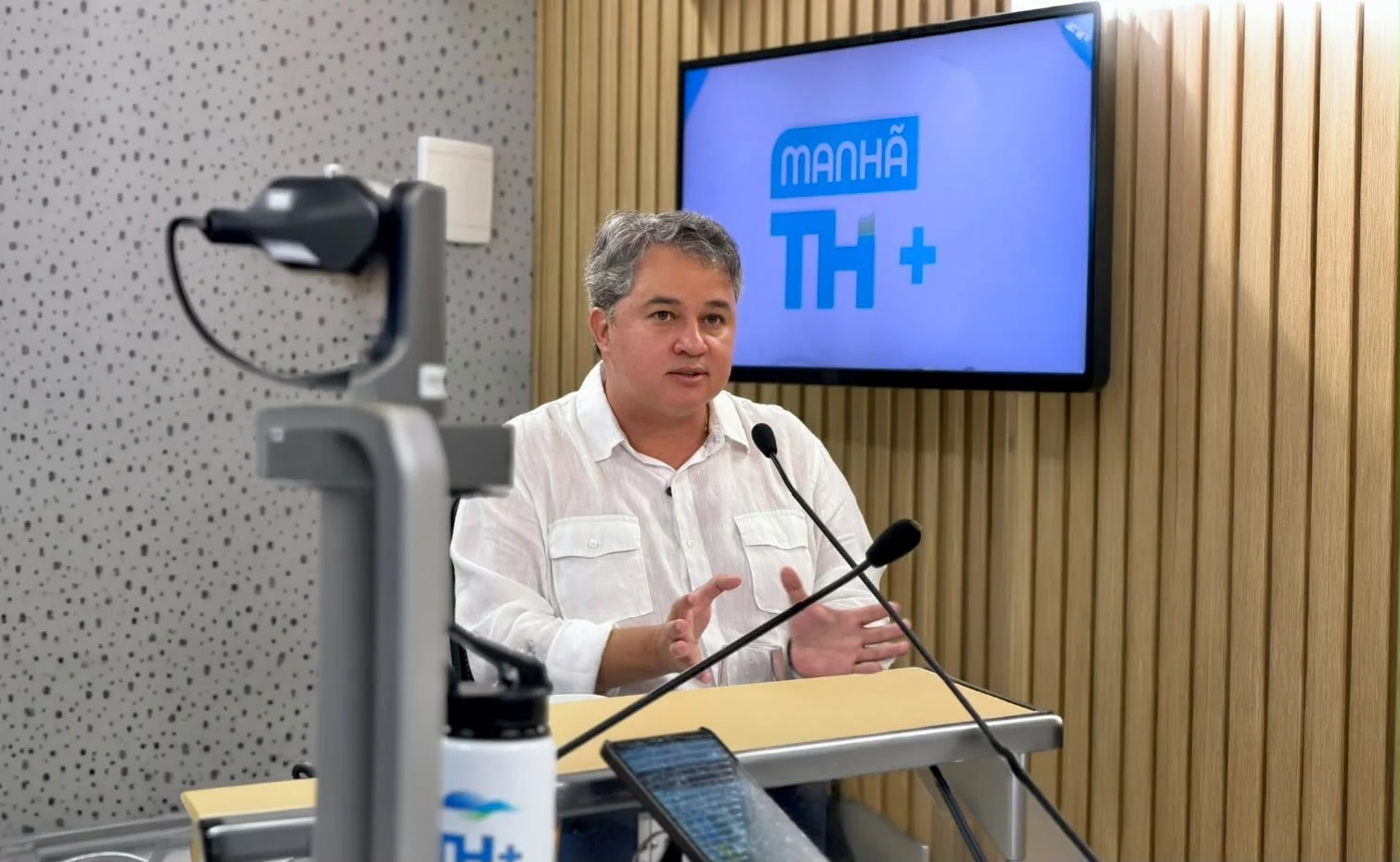 Efraim Cobra Respostas do Governo da Paraíba sobre Cagepa, Prato Cheio e Hospital Padre Zé: “A Paraíba Merece”