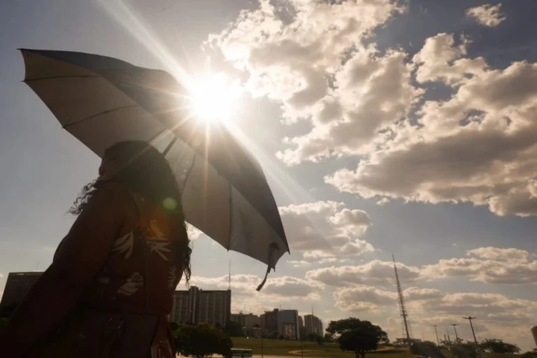 Alerta de Baixa Umidade no Ar: Mais de 80 Cidades da Paraíba em Risco neste Domingo, Inmet Recomenda Cuidados Urgentes