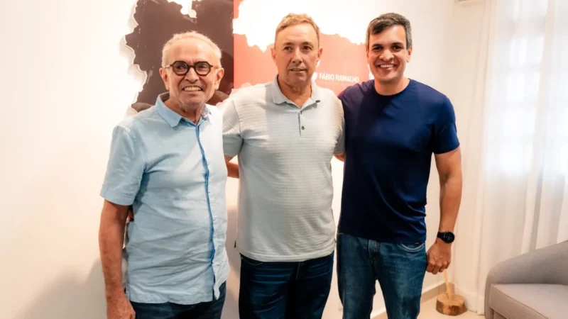 Cacimbas: Cícero Lucena promete concluir PB-246 abandonada pelo Estado e amplia base política no Agreste