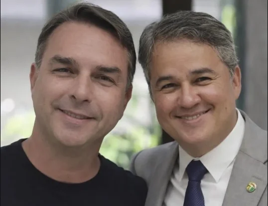 Flávio Bolsonaro Confirma Presença em Convenção Crucial do PL na Paraíba que Oficializará Efraim Filho como Candidato a Governador