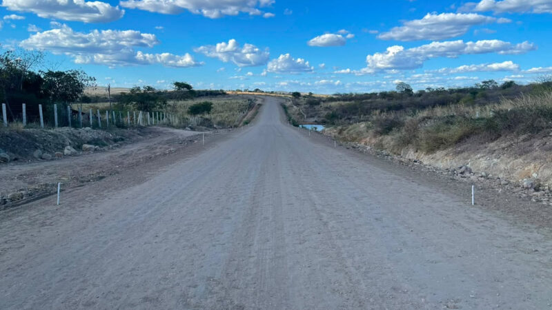 Pavimentação estratégica de 3,78 quilômetros no Alto Sertão da Paraíba promete revolucionar o escoamento agrícola e o acesso a serviços essenciais até o final do ano