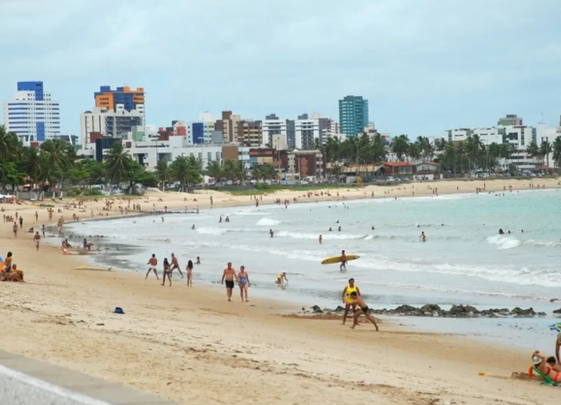 Alerta máximo para banhistas na Paraíba: relatório chocante da Sudema revela perigos ocultos em praias populares e desaconselha o mergulho em quatro pontos estratégicos do litoral que impactam diretamente a segurança e a saúde pública dos frequentadores