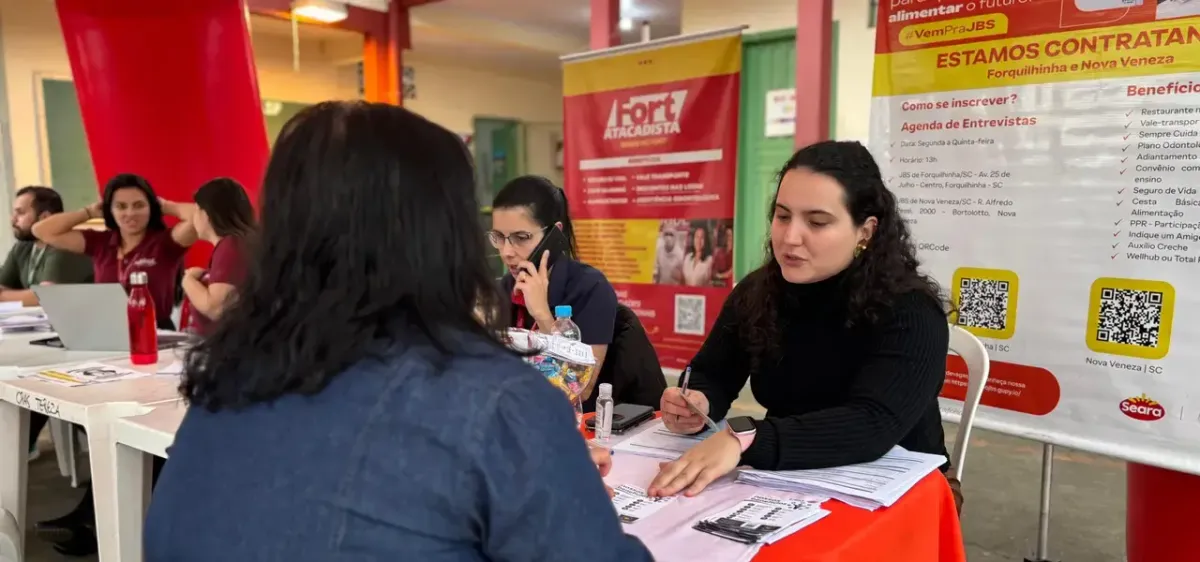 Criciúma transforma realidade de dezenas com inédita ação descentralizada de empregos: 30 candidatos conquistam perspectiva de contratação imediata em bairros estratégicos