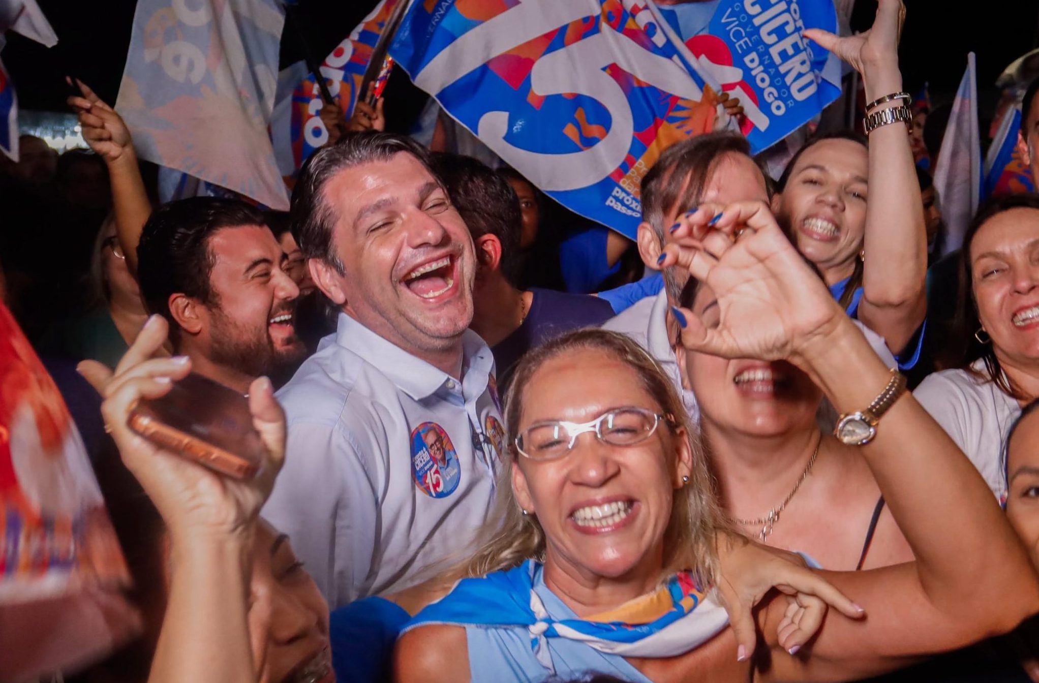 Calma lá! Leo comprou a briga de Cícero, rompeu com João, mas não é o candidato