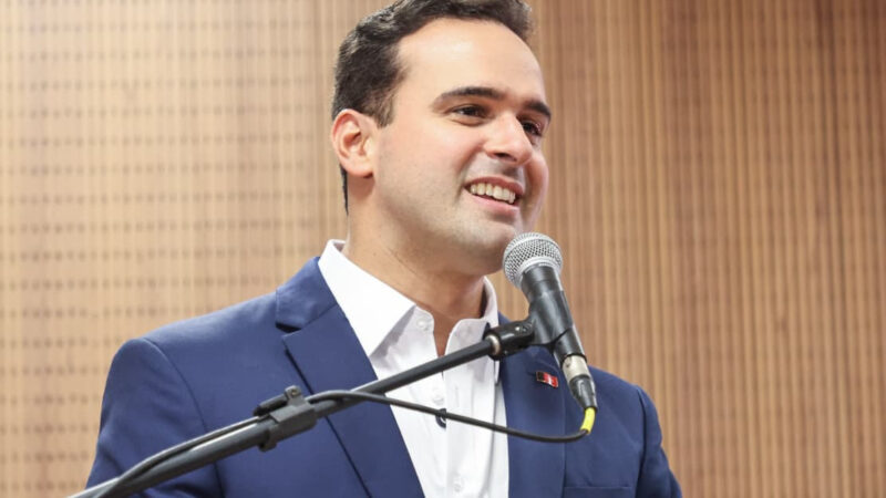 Lucas Ribeiro anuncia promoção para quase 3 mil policiais e 90 bombeiros na Paraíba