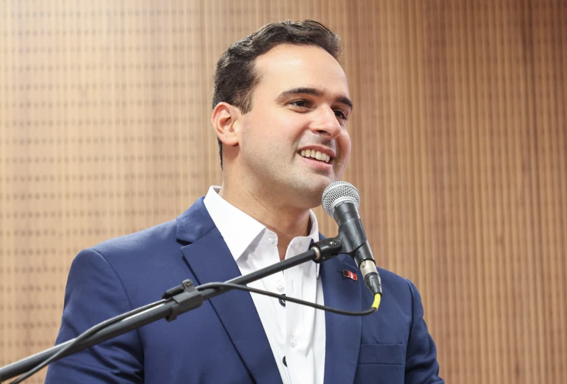 Lucas Ribeiro anuncia promoção para quase 3 mil policiais e 90 bombeiros na Paraíba