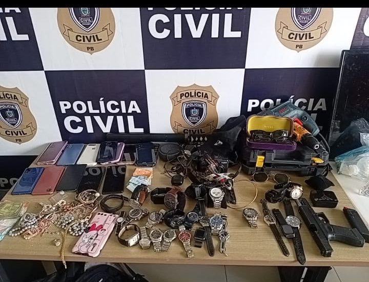 Mulher é presa suspeita de integrar grupo envolvido em assaltos a residências em JP