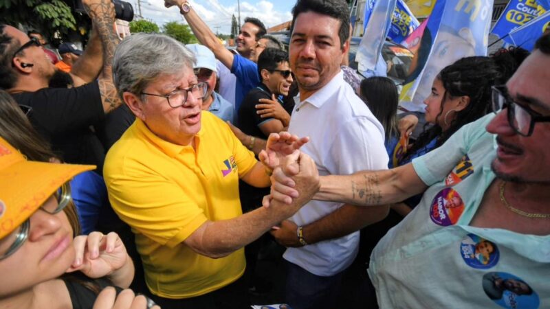 Na caravana, João destaca entregas e reforça compromisso com futuro da Paraíba no Senado