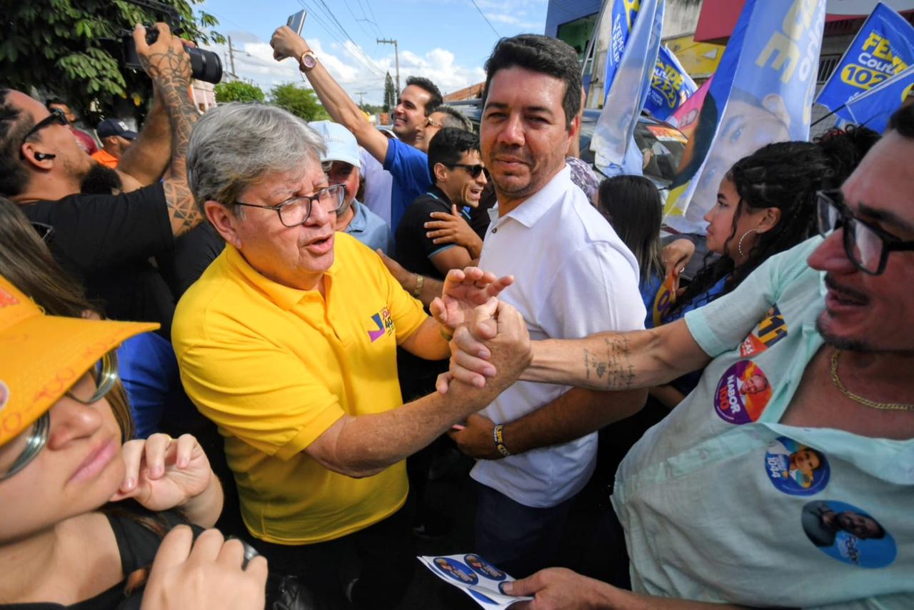Na caravana, João destaca entregas e reforça compromisso com futuro da Paraíba no Senado