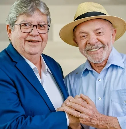 João Azevêdo e Lucas Ribeiro gravam vídeos com Lula em Brasília: Aliança estratégica para o Senado e reeleição do presidente