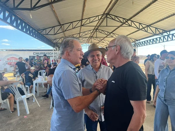 Cícero Lucena reage a apoio de Léo Bezerra a Nabor Wanderley e expõe articulações políticas para 2028