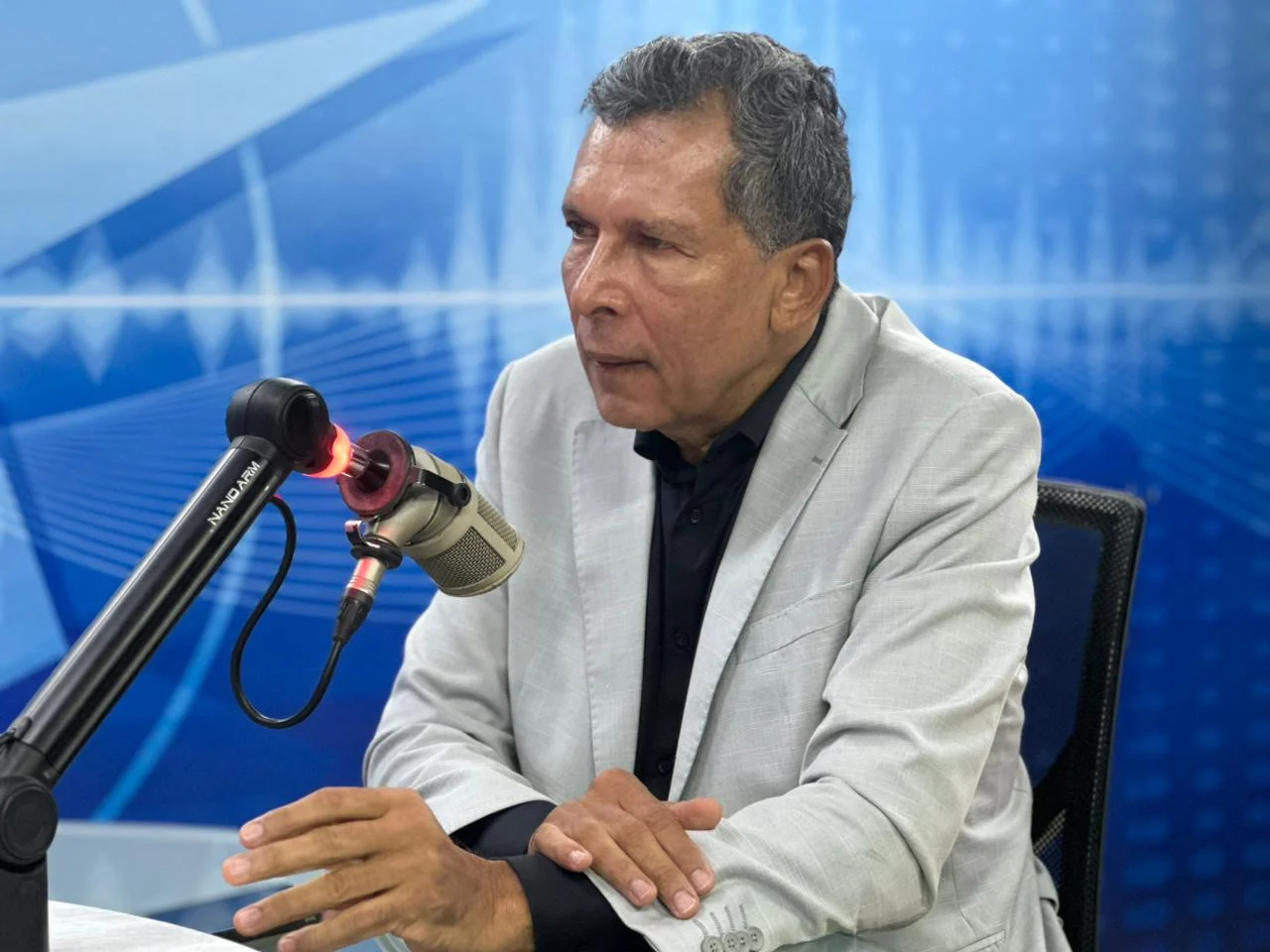 Ricardo Barbosa desiste de corrida eleitoral para fortalecer campanha de Aguinaldo Ribeiro na Paraíba