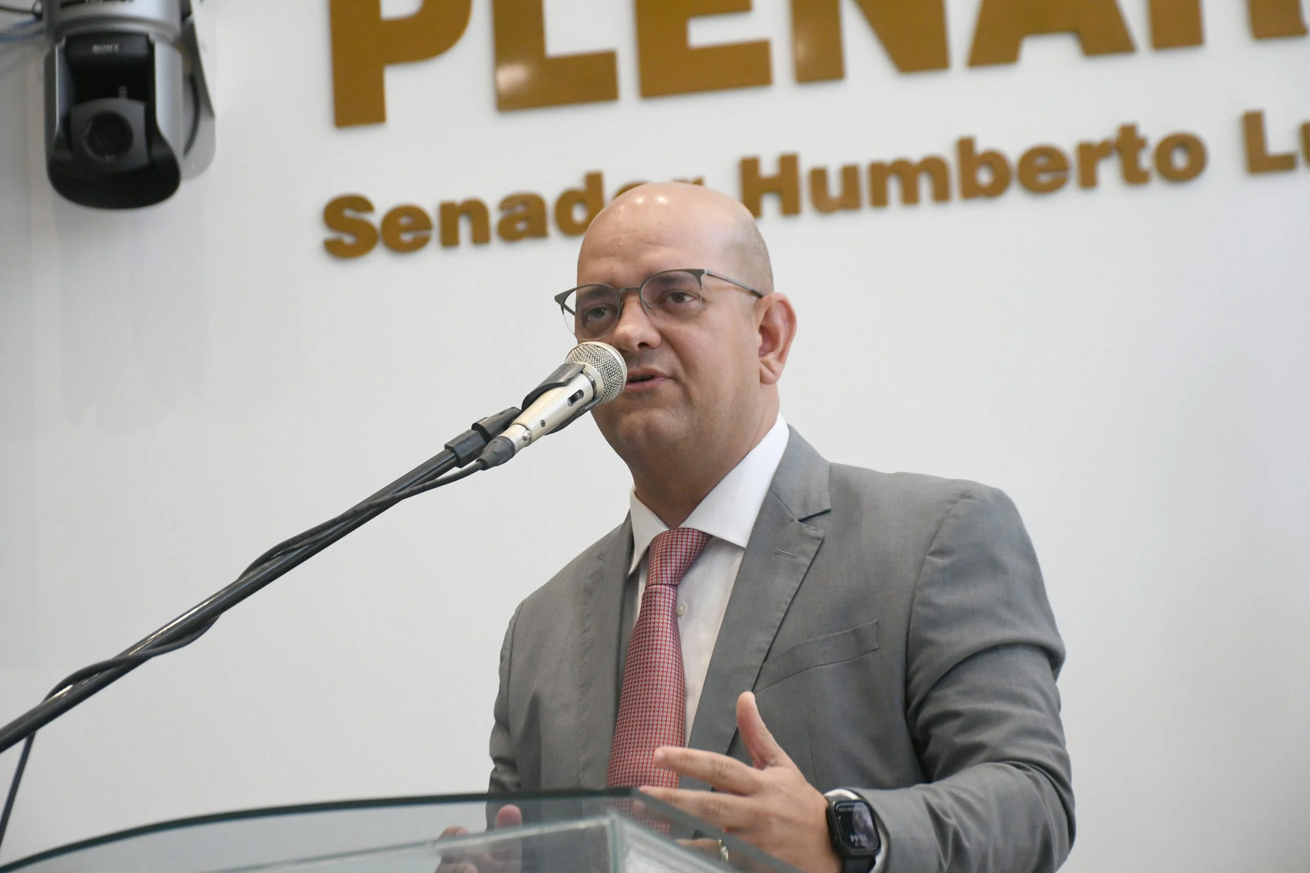 Bruno Farias assume Liderança da Base de Leo Bezerra na Câmara de João Pessoa: O Que Muda?