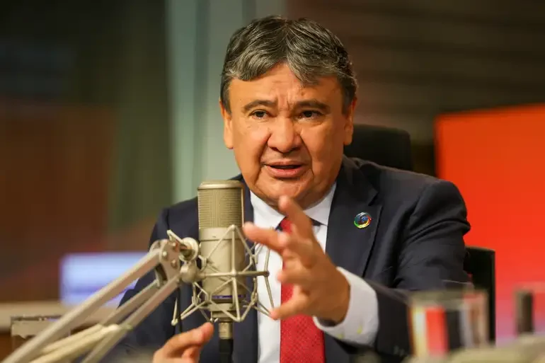 Wellington Dias no Cariri da Paraíba: Ministro impulsiona caprinocultura e desenvolvimento rural na Expo Prata