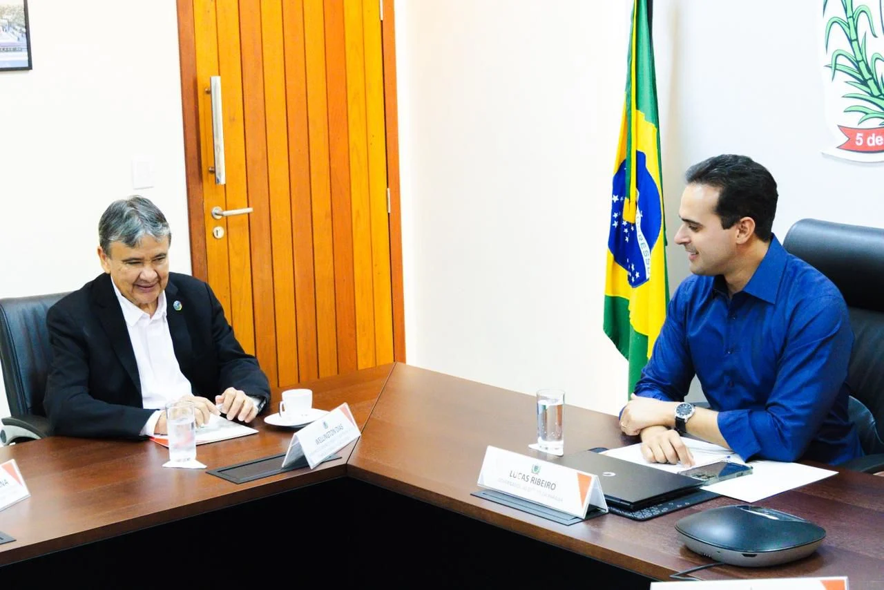 Lucas Ribeiro e Wellington Dias unem forças para impulsionar a produção de leite de cabra em pó na Paraíba, gerando emprego e renda