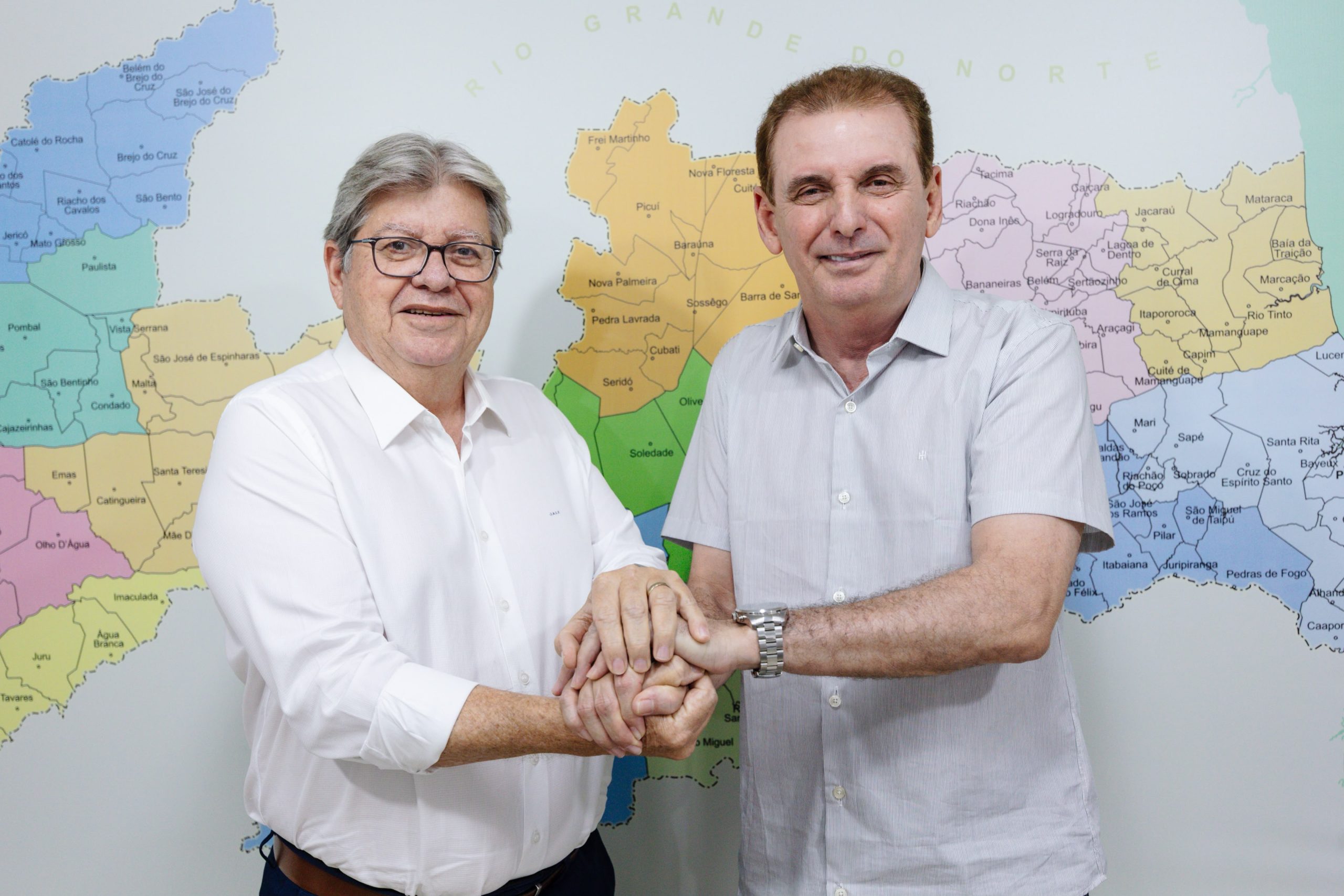 Paraíba assiste a reviravolta política: João Azevêdo surpreende e define chapa ao Senado, gerando ondas de mudança na Assembleia Legislativa
