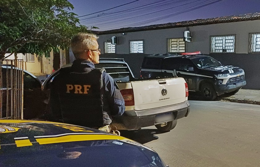 Paraíba em alerta: Operação de final de semana da PRF desmantela esquema de veículos roubados, clonados e apreende arsenal de munições em diversas cidades do estado