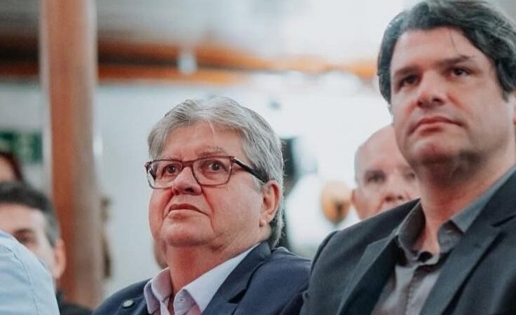 Tensão política na Paraíba: João Azevêdo desmente Leo Bezerra sobre falta de conversas e aguarda definição crucial para a vaga no Senado