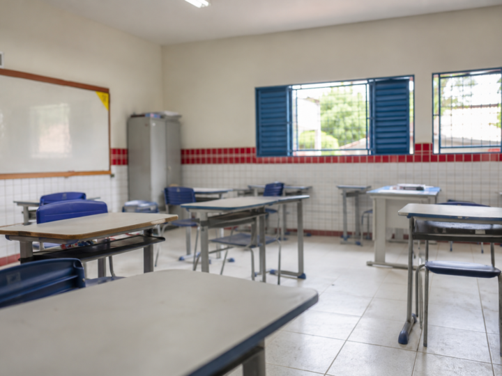 Aulas são suspensas após denúncias sobre condições da água em escola estadual de João Pessoa
