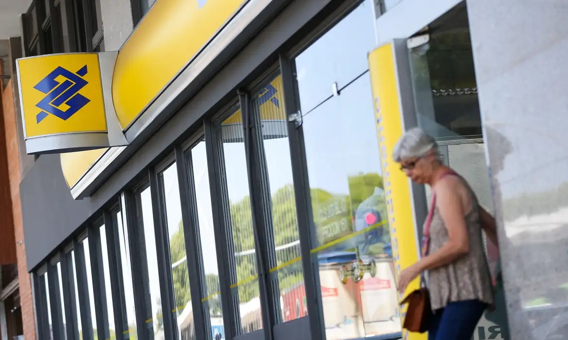 Bancários da caixa e banco do brasil entram em greve na paraíba