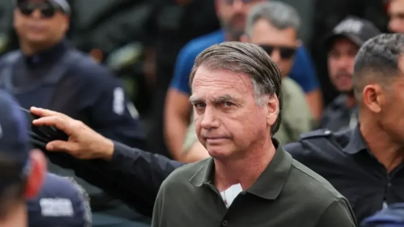 TRE-SP Proíbe Lucas Bove de Usar Imagem de Bolsonaro em Propaganda Eleitoral: Decisão Baseada em Ordem do STF e Multa