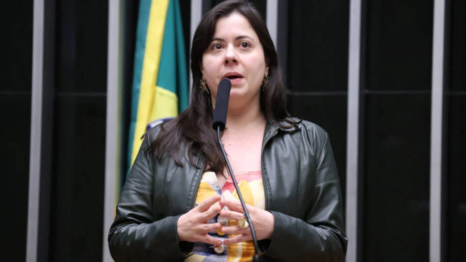Sâmia Bomfim pede ao STF apuração de áudios que ligam Nikolas Ferreira a Daniel Vorcaro e ativo minerário