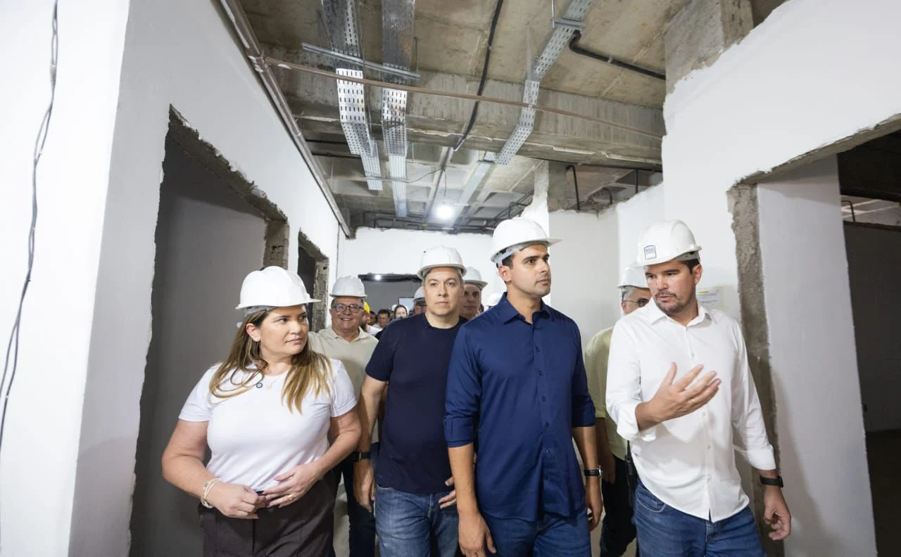 Lucas Ribeiro visita obra da nova maternidade de Cajazeiras e destaca fortalecimento da rede materno-infantil na Paraíba