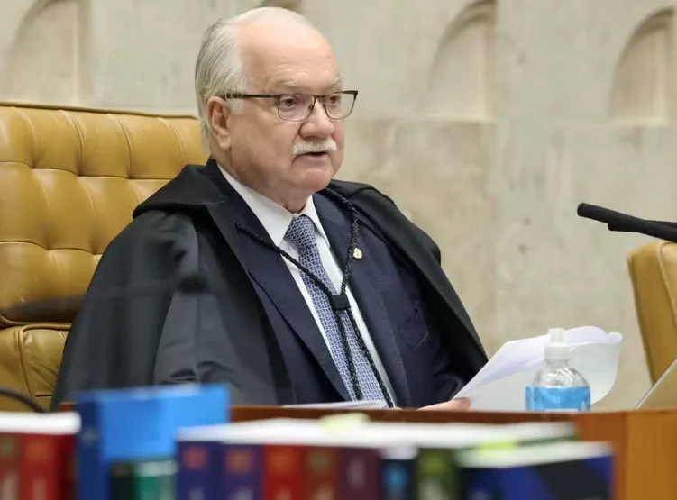 STF Suspende Julgamento: Moraes vs. Mendonça em Aberto, Dino Pede Vista e Placar Fica 4 a 3