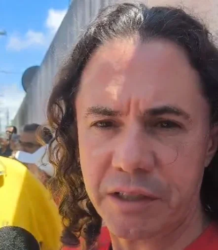 Veneziano Vital explode em acusações de “abuso de poder” e cita “candidato do Banco Master” na disputa pelo Senado da Paraíba