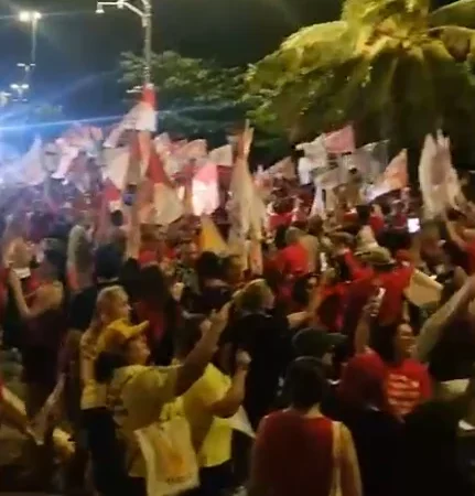 Multidão em Manaíra: Lula, Lucas e Veneziano Unidos em Ato Político Rumo ao MAG Shopping