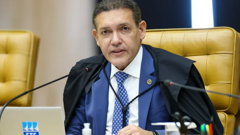 Kassio Nunes Marques Suspende Jingle de Lula sobre Flávio Bolsonaro: “Foi o Flávio Bolsonaro”
