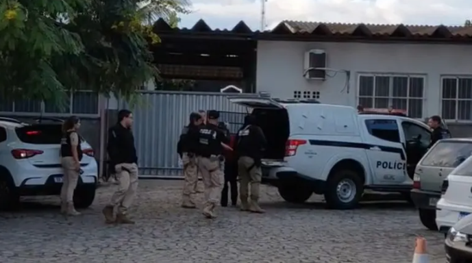 Operação apura expulsão de mais de 250 famílias de casas ocupadas por facção em Bayeux