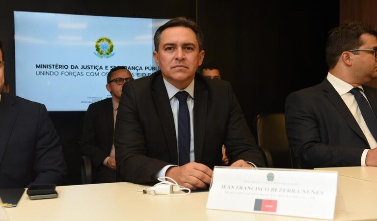 Secretário de Segurança da PB atribui onda de violência a conexões de políticos com facções criminosas