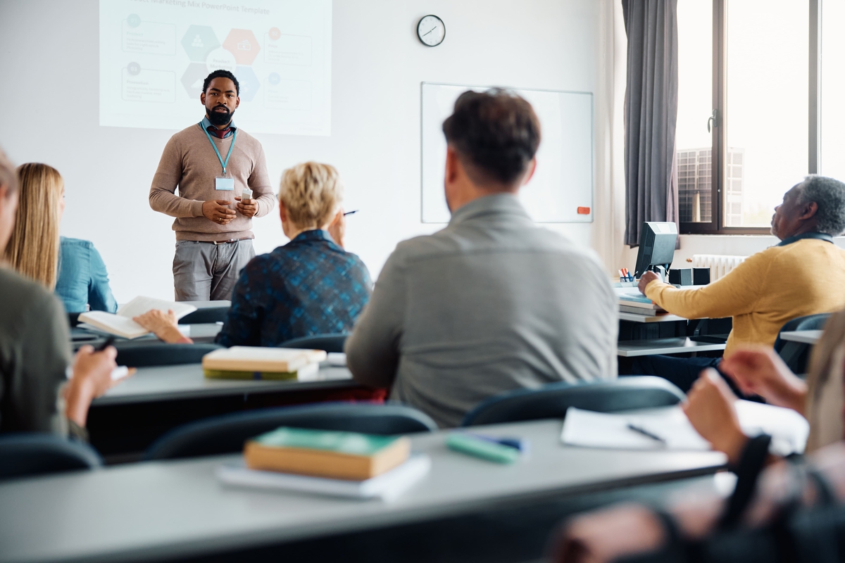 Formação de professores em tecnologia cai na rede municipal