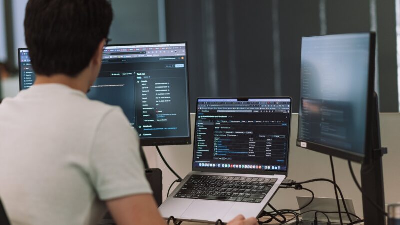 ISO 42001: o que muda na entrega de IA, segundo a Dataside