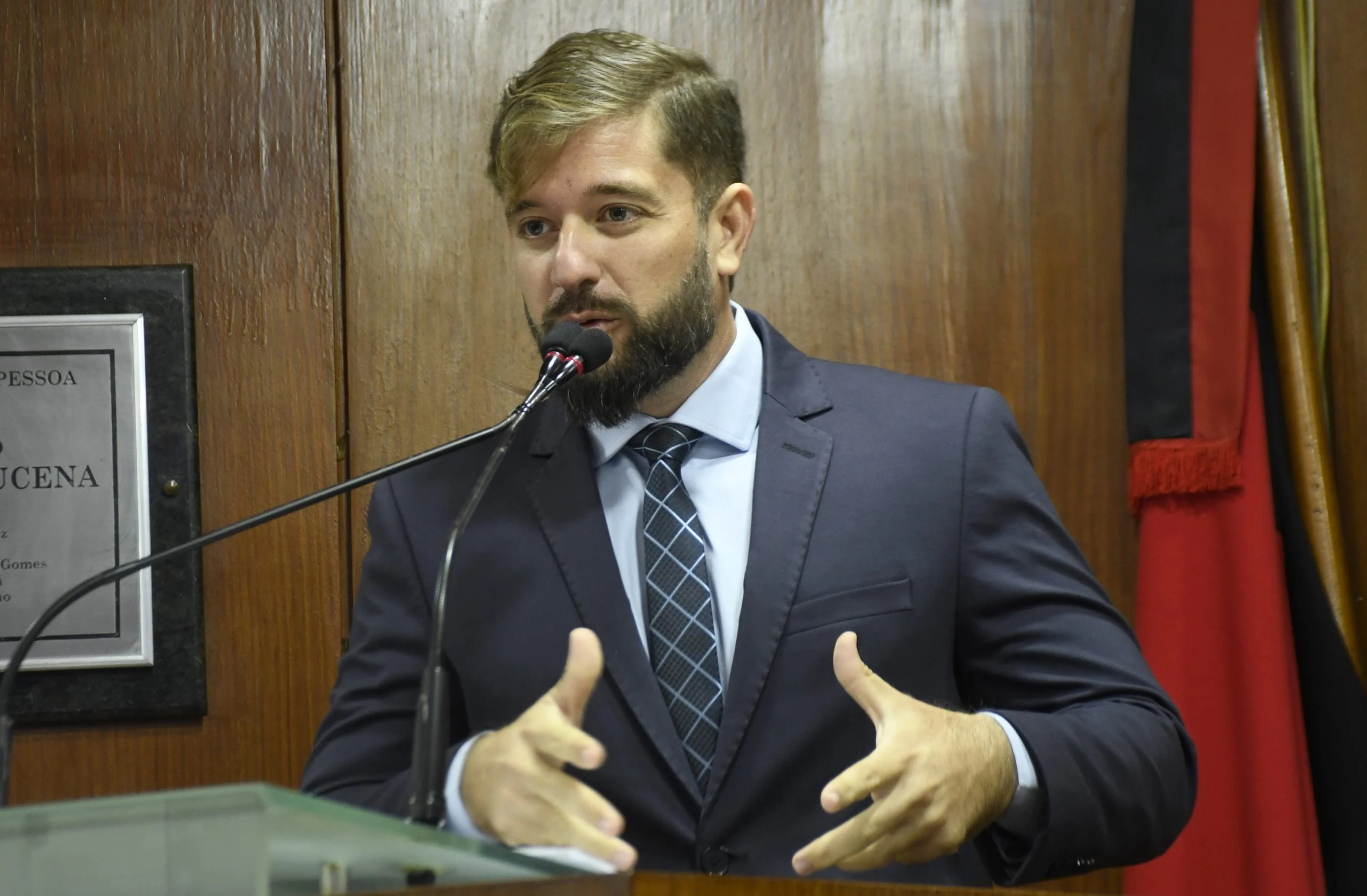 Fábio Lopes promete oposição “forte” e “técnica” na ALPB contra governo Lucas Ribeiro, mirando contratos e a Ponte do Futuro