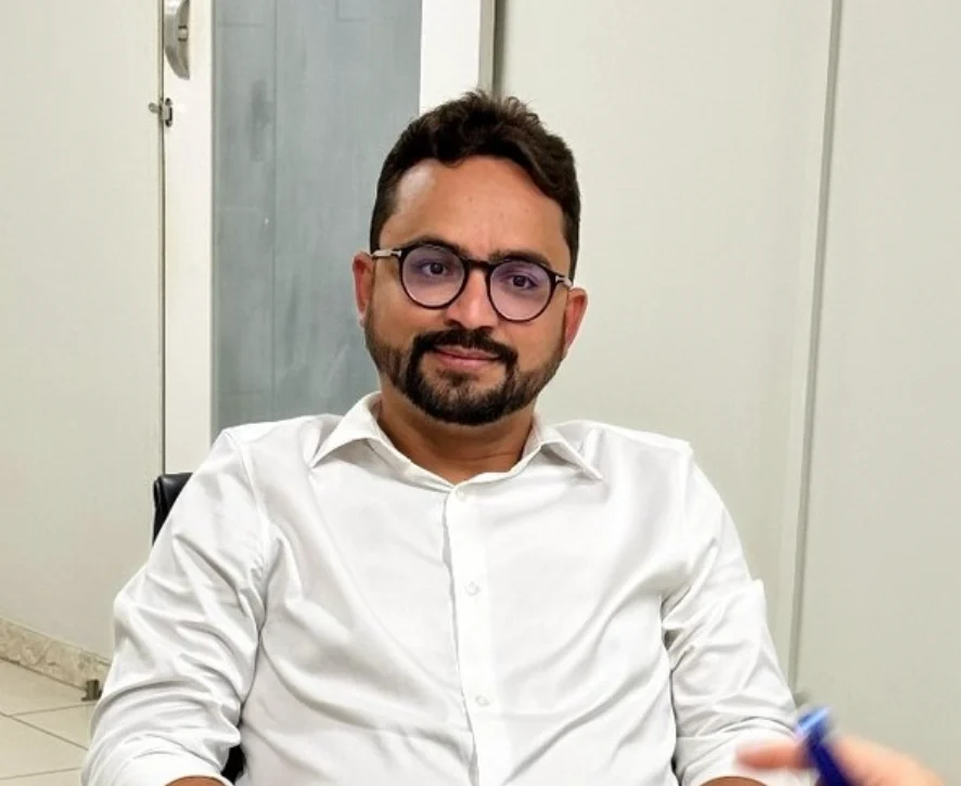 Tibério (PSB) se lança como pré-candidato a prefeito de João Pessoa em 2028 e aconselha Hugo Motta a repensar aliança com Léo Bezerra