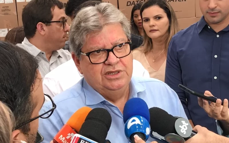 Governador Lucas Ribeiro brinca com “João para cuidar de João” e abre debate para 2028 em João Pessoa