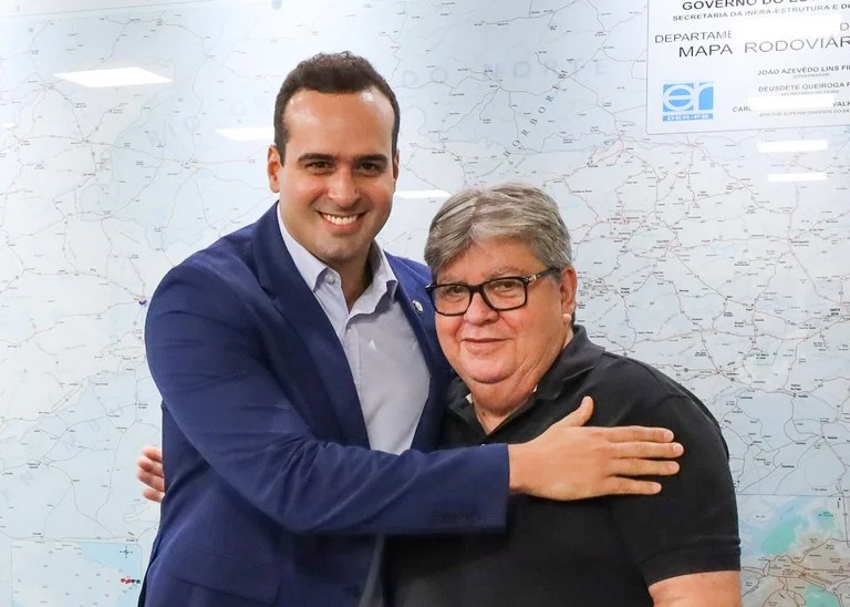 Lucas Ribeiro aponta João Azevêdo como nome forte para Prefeitura de João Pessoa em 2028, mas adverte: “é muito cedo”