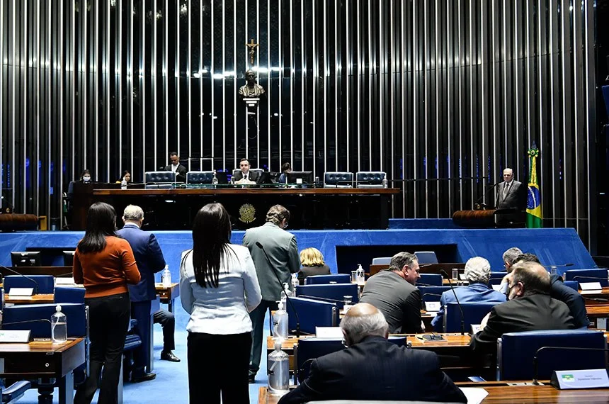 Fim da Escala 6×1: Lula e Congresso Promulgam Emenda Constitucional que Limita Jornada Semanal a 40 Horas e Garante 2 Dias de Descanso Remunerado