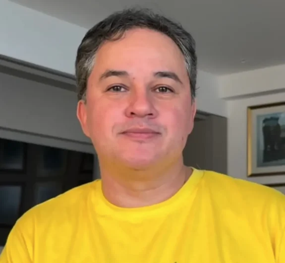 Efraim Filho: “Eleitores de Lula não defendem valores da família e da vida” e critica uso da camisa da Seleção