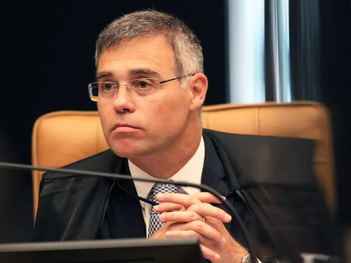 Lula propõe quebra de sigilo total para Flávio Bolsonaro e familiares em troca de acesso a dados do Planalto
