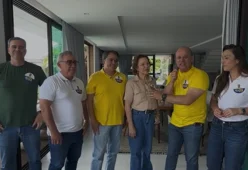 Prefeita de Guarabira, Léa Toscano, e aliados declaram apoio a Flávio Bolsonaro rumo à Presidência em 2026